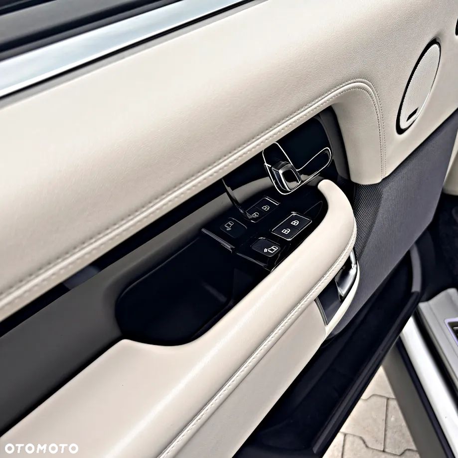 Land Rover Range Rover - 16