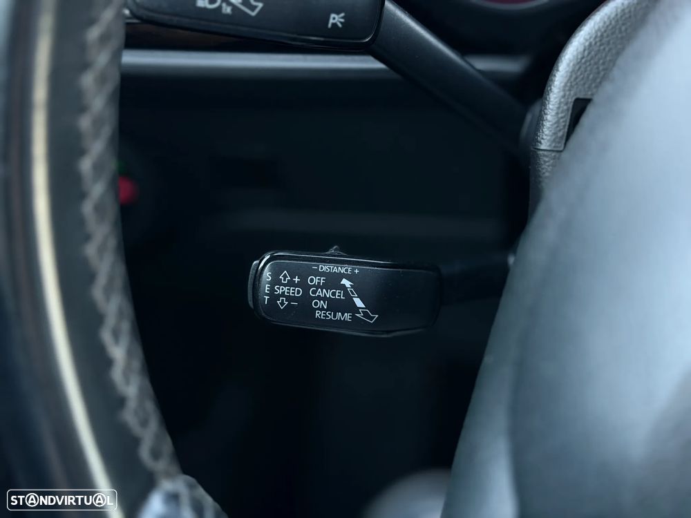 SEAT Leon ST 1.6 TDI S&S DSG Style - 13