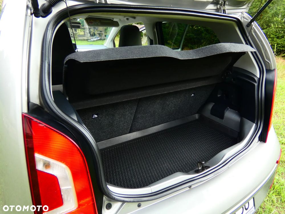 Volkswagen up! e-up - 16