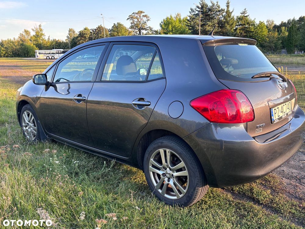 Toyota Auris 1.6 VVT-i Terra - 4