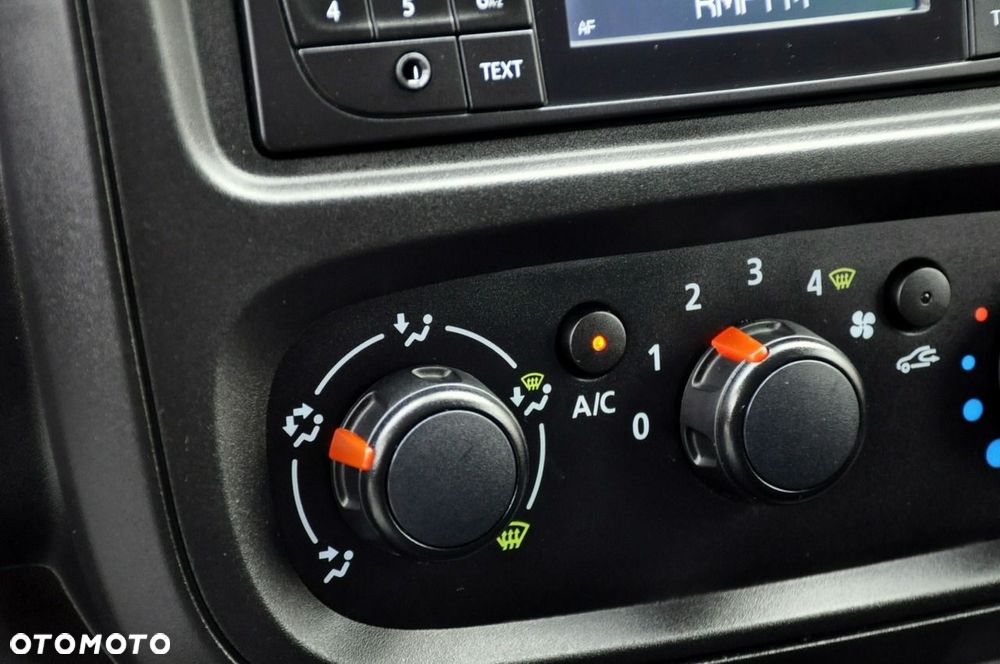 Renault Trafic - 28