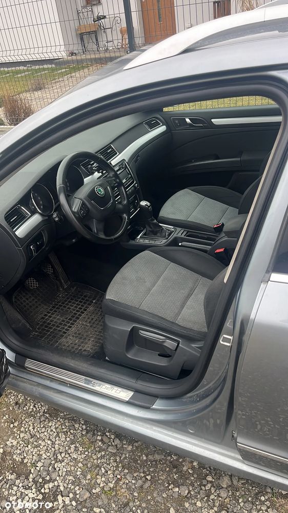 Skoda Superb 2.0 TDI Family - 5