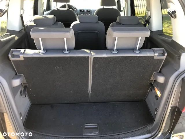 Volkswagen Touran - 6