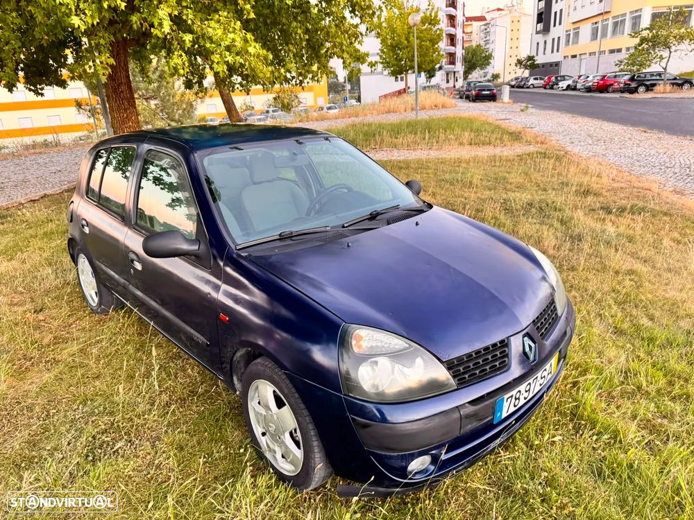 Renault Clio 1.2 16V Privilège - 9