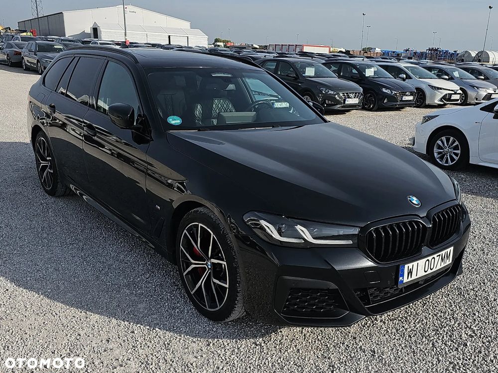 BMW Seria 5 540d xDrive mHEV M Sport sport - 3