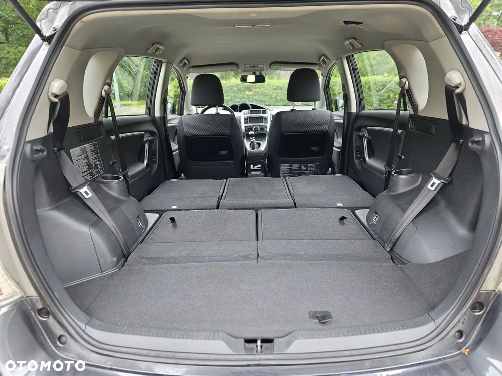 Toyota Verso 1.8 Premium 7os - 15