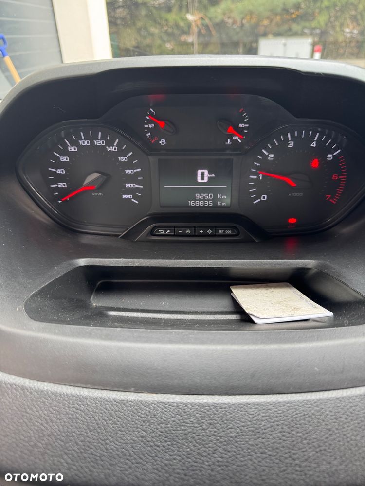 Peugeot Partner - 12