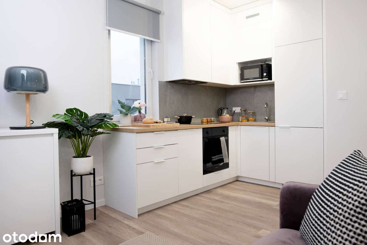 Przestronne 2 Pokoje / WŁOCHY /Internet w cenie ! Pet Friendly !
