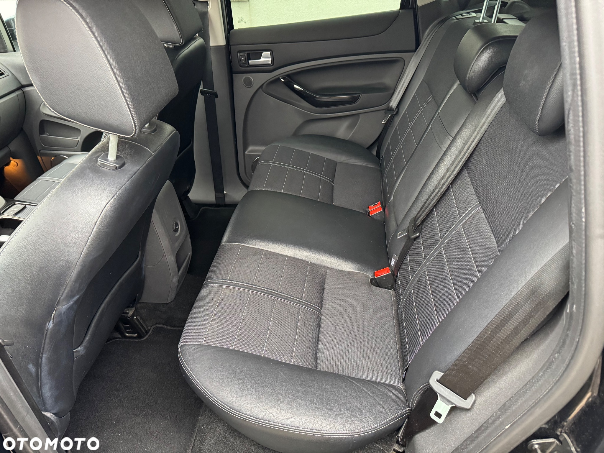 Ford Kuga 2.0 TDCi 4x4 Titanium - 20