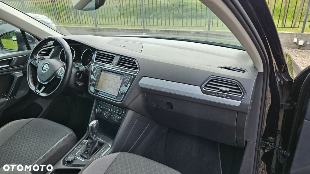 Volkswagen Tiguan - 22
