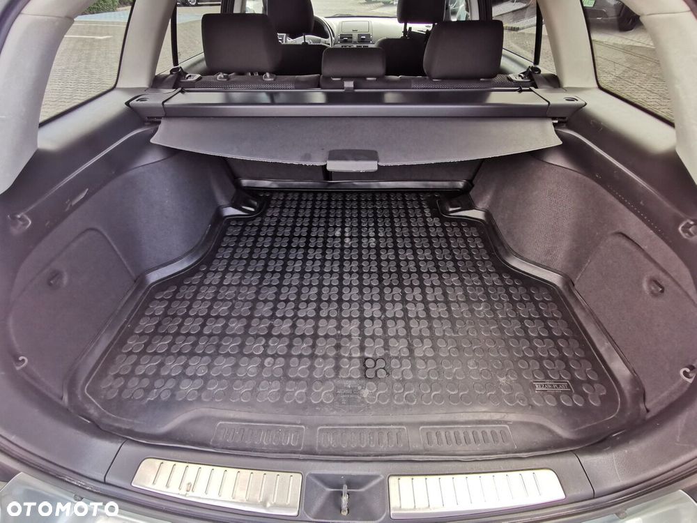 Toyota Avensis 2.0 D-4D Sol - 12