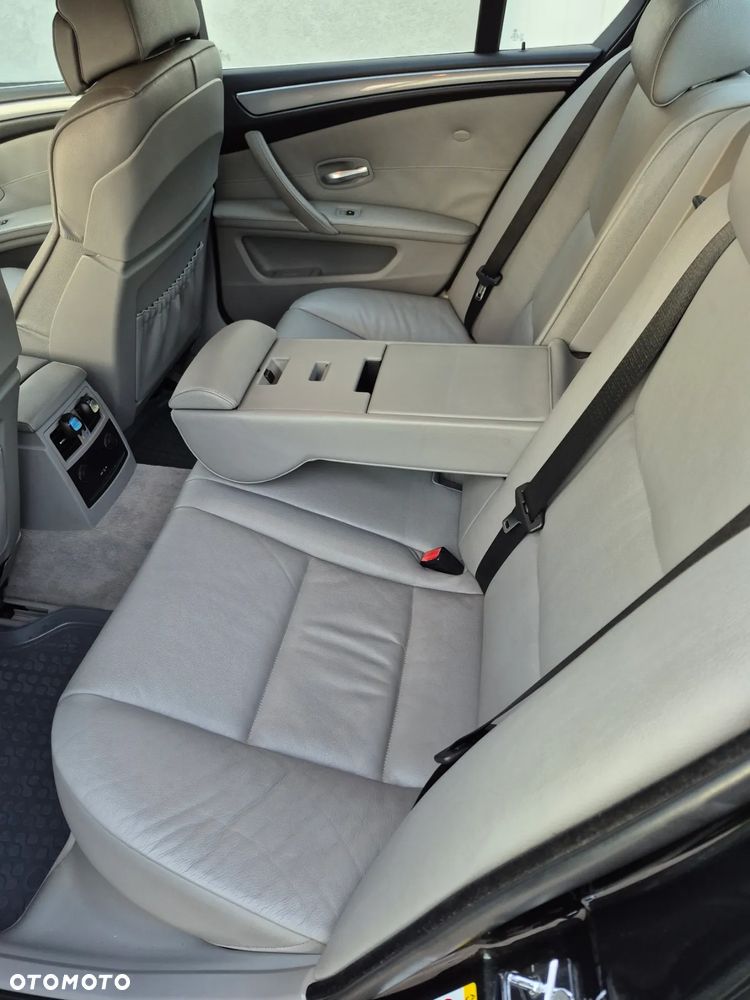 BMW Seria 5 530d Edition Exclusive - 8