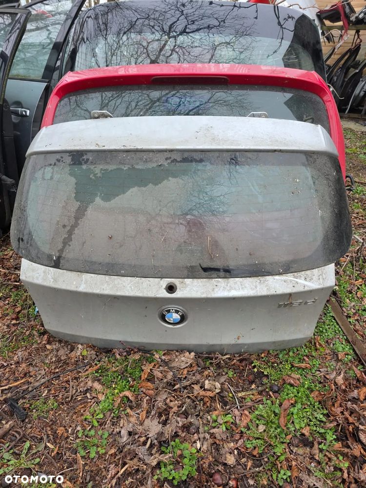 KLAPA TYLNA BMW E87