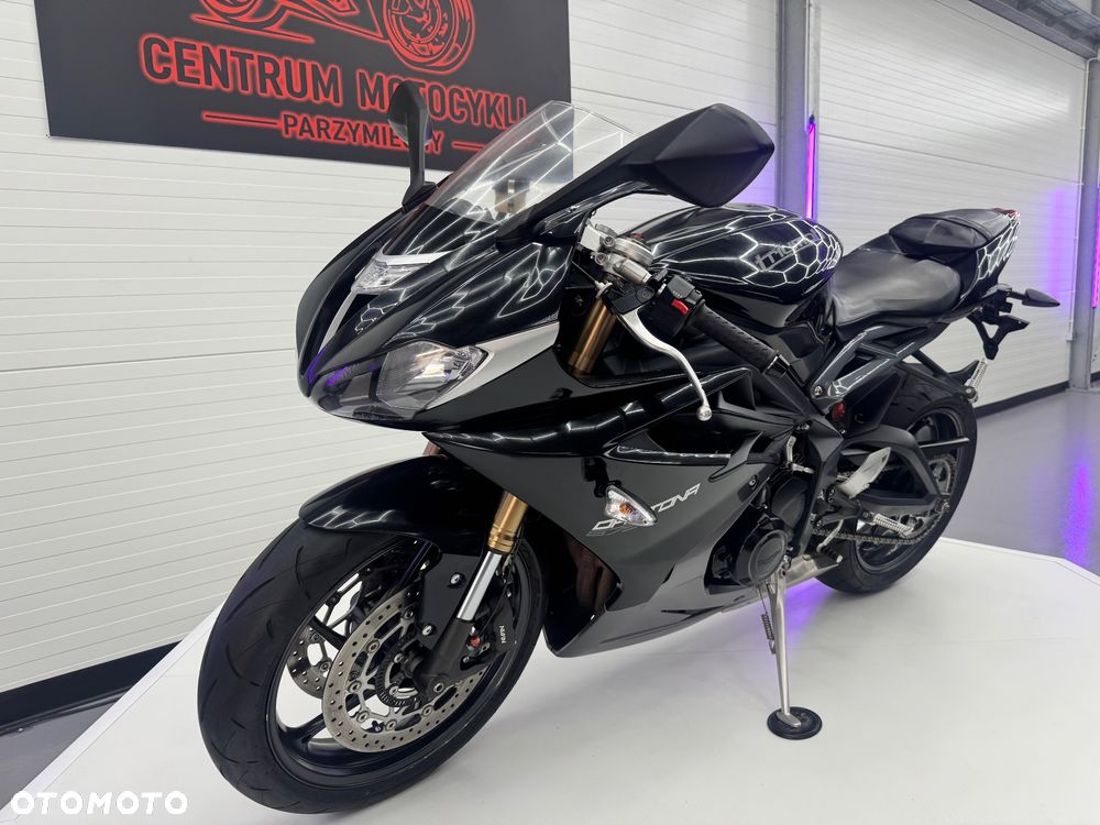 Triumph Daytona - 7