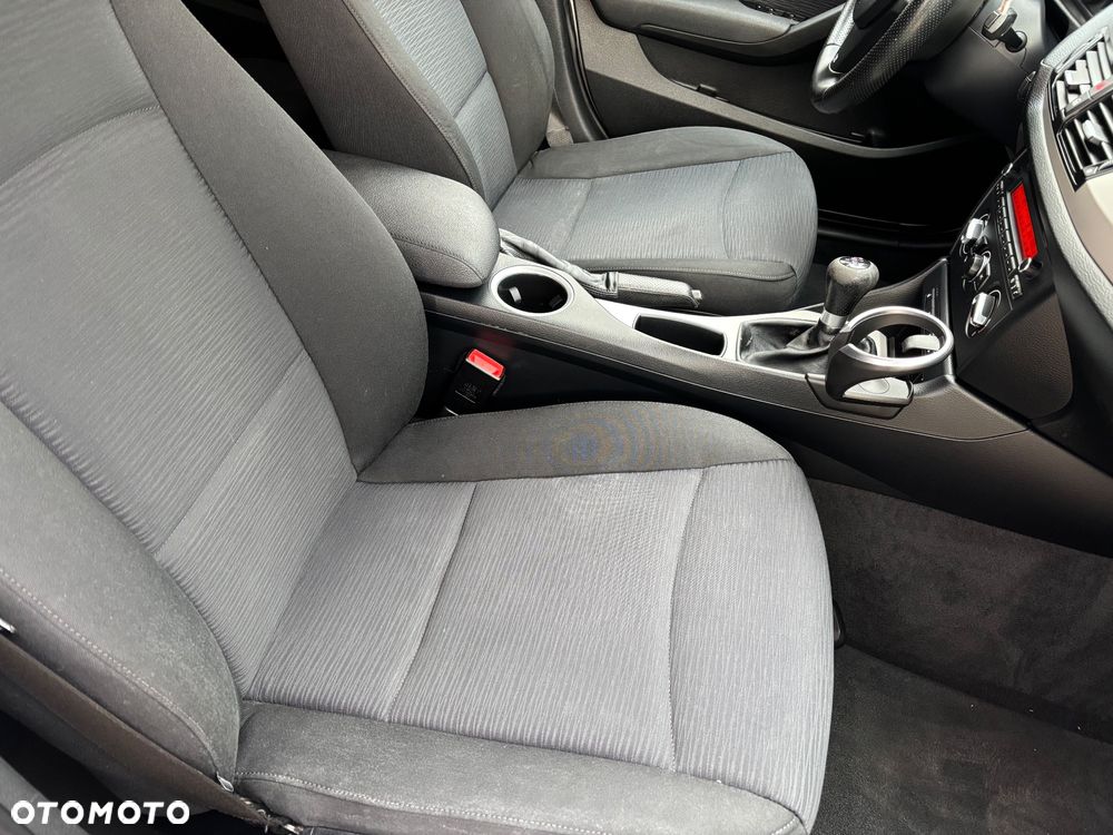 BMW X1 sDrive16d Sport Line - 32