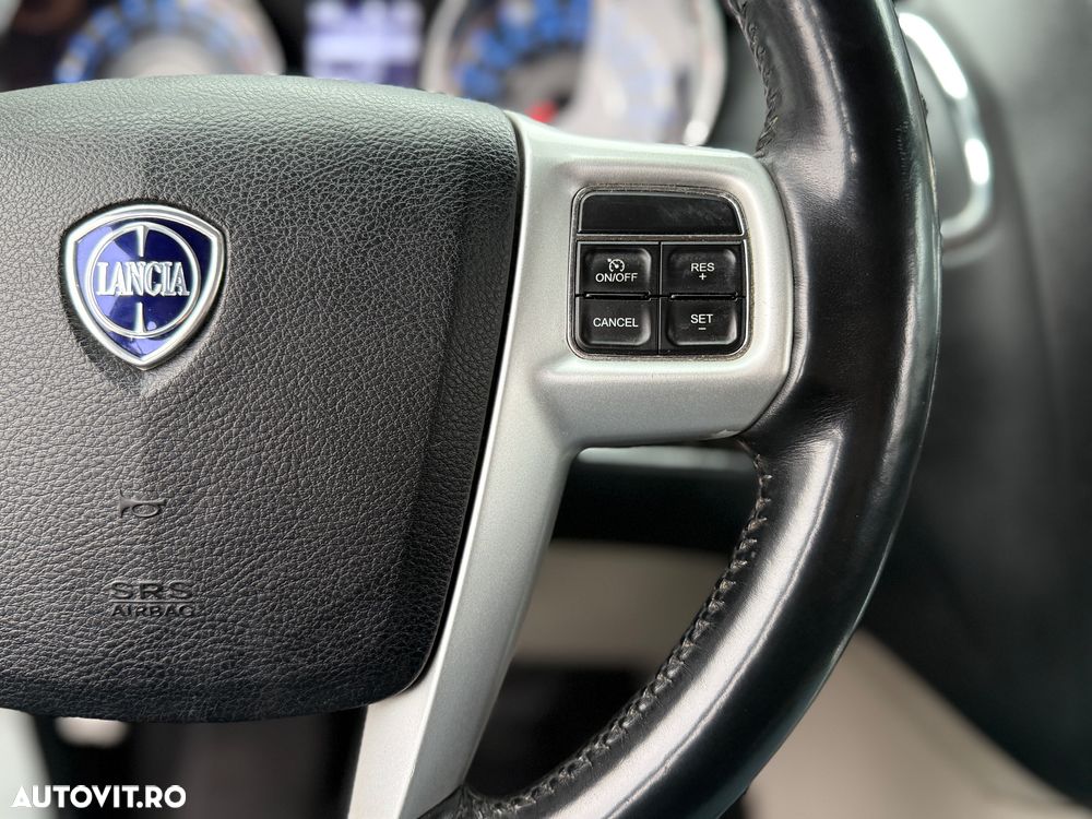 Lancia Voyager 2.8 Multijet 16v S - 6