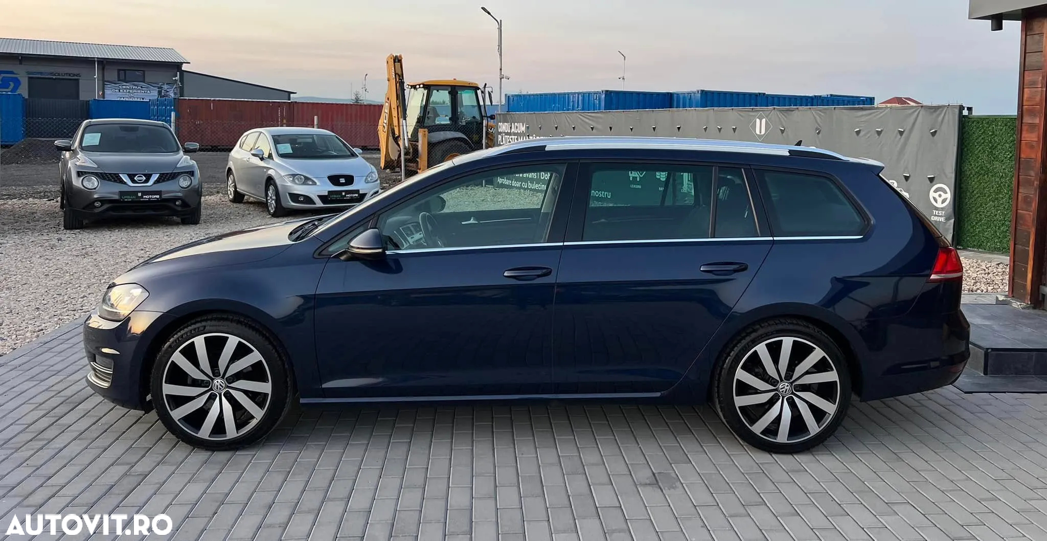 Volkswagen Golf 2.0 TDI Highline - 10