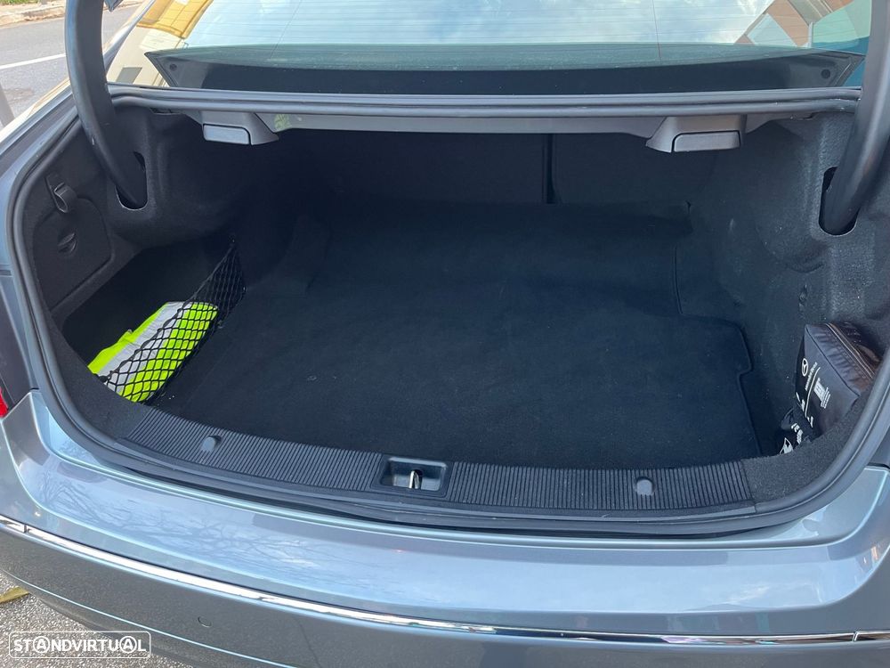 Mercedes-Benz E 250 CDi Avantgarde BlueEfficiency Auto - 17