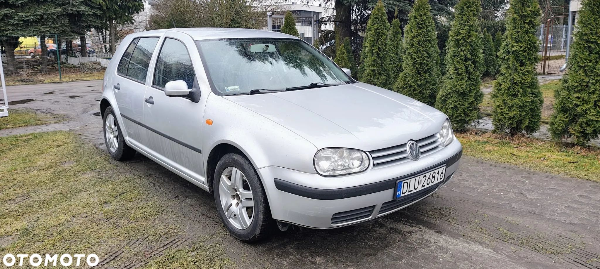 Volkswagen Golf - 1