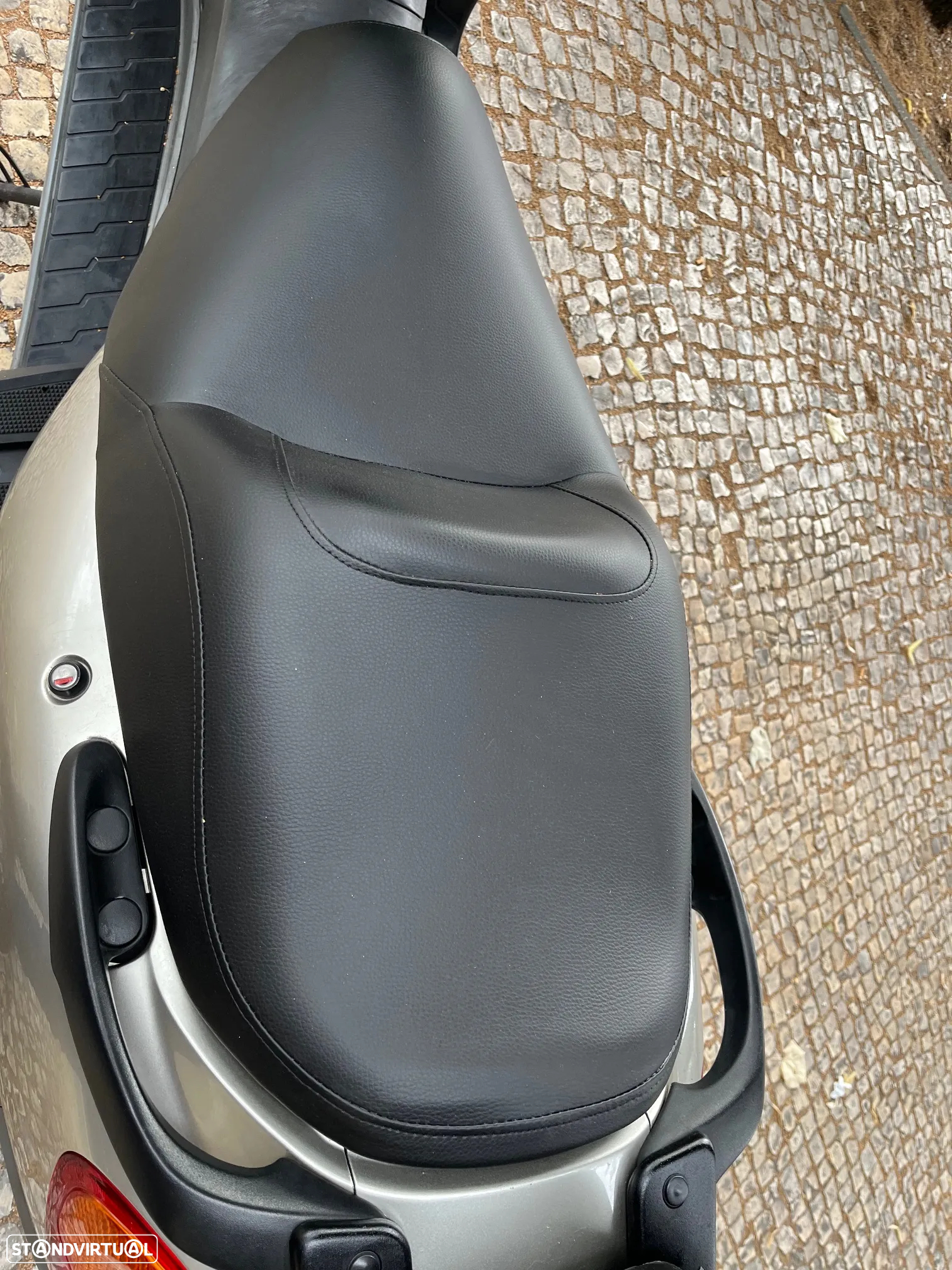 Honda FES PHANTEON 125 - 5