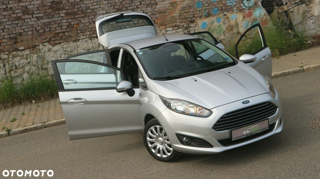 Ford Fiesta 1.25 Celebration - 31