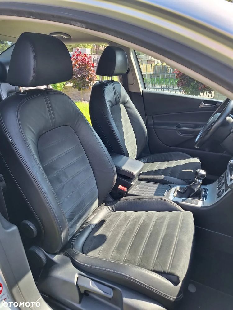 Volkswagen Passat 2.0 TDI Highline - 8