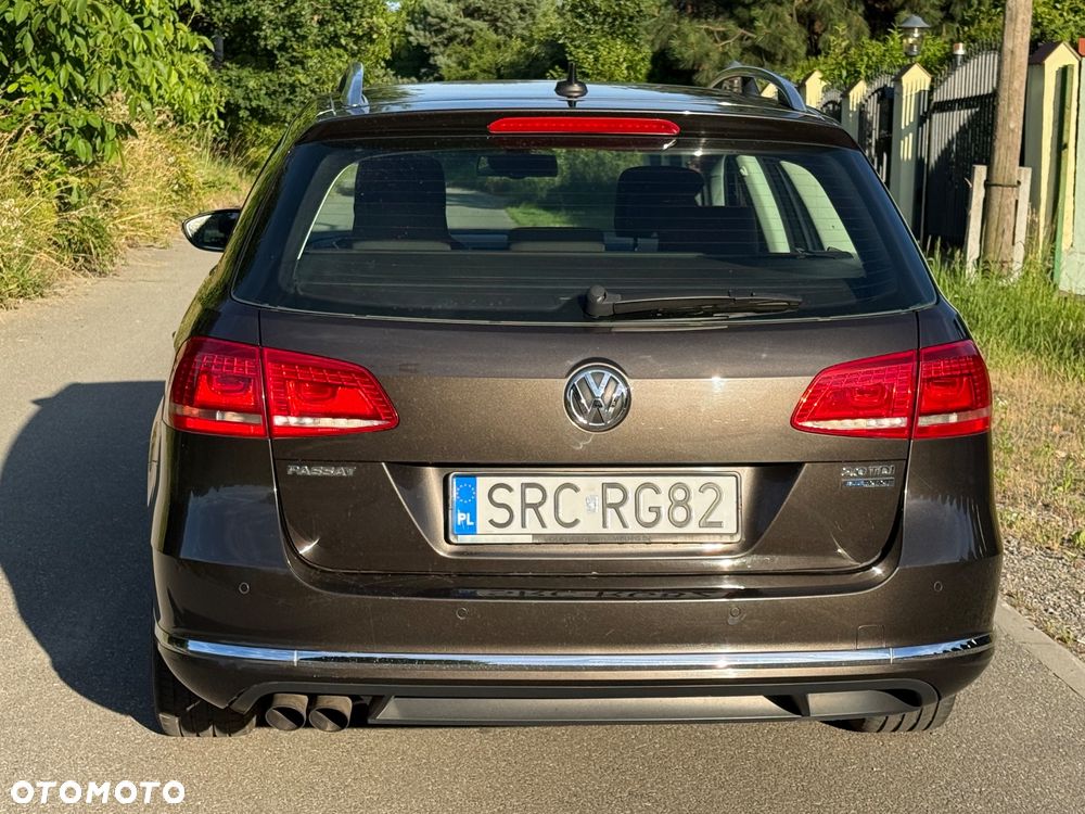 Volkswagen Passat 2.0 TDI DSG BlueMotion Technology Highline - 9