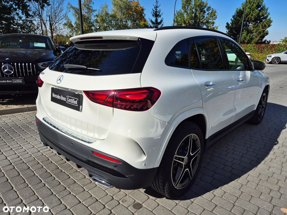 Mercedes-Benz GLA 200 AMG Line - 4