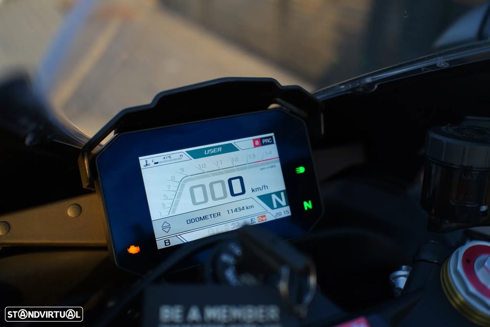 Aprilia RSV 4 - 23