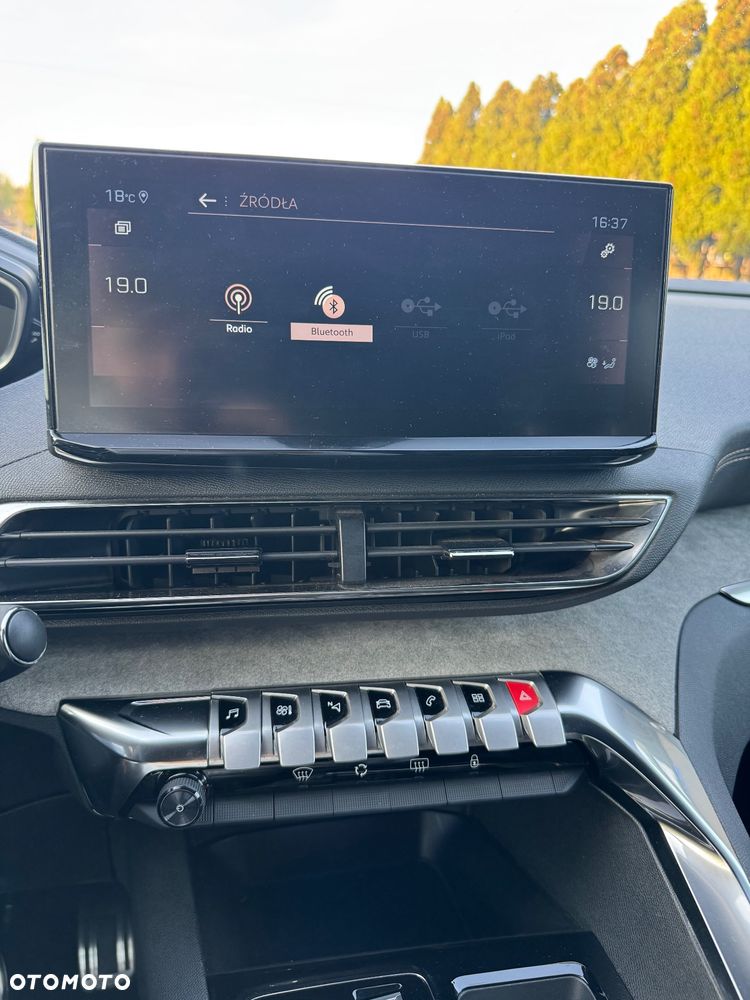 Peugeot 5008 PureTech 130 EAT8 Stop & Start GT - 32
