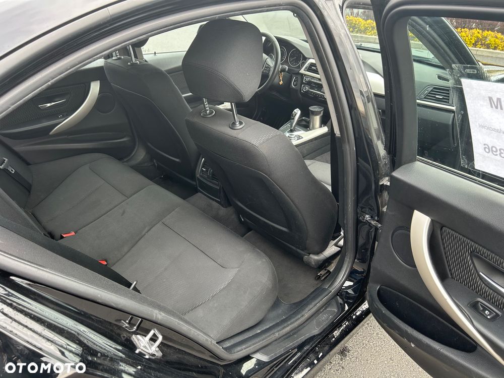 BMW Seria 3 316d - 37