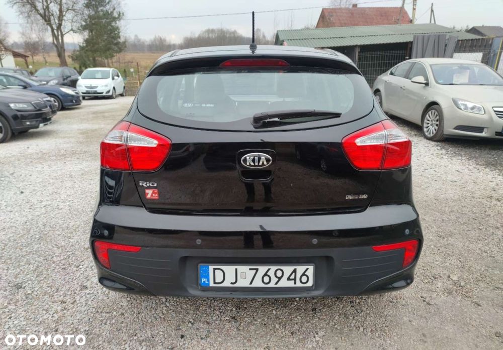 Kia Rio - 4