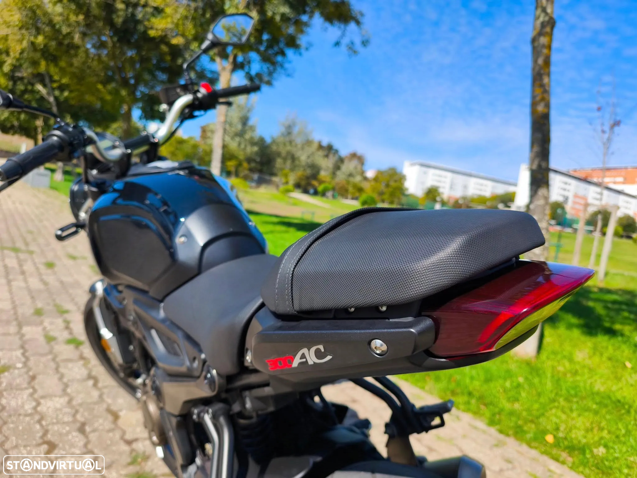 Voge 300AC - 9