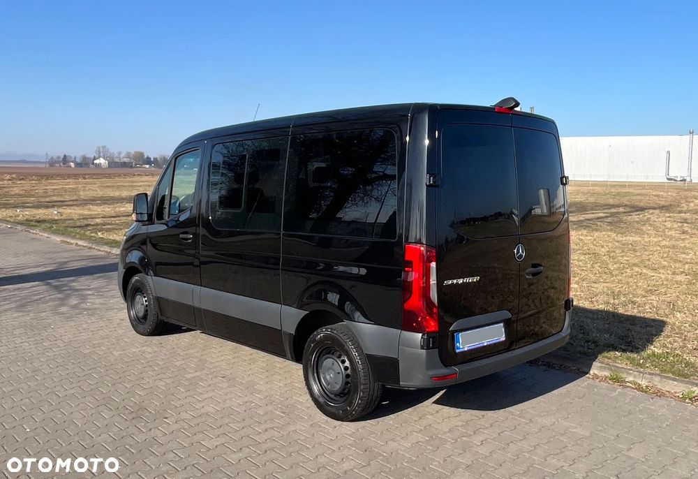Mercedes-Benz Sprinter - 2