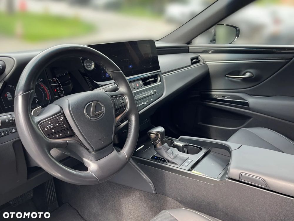 Lexus ES 300h Business Edition - 5
