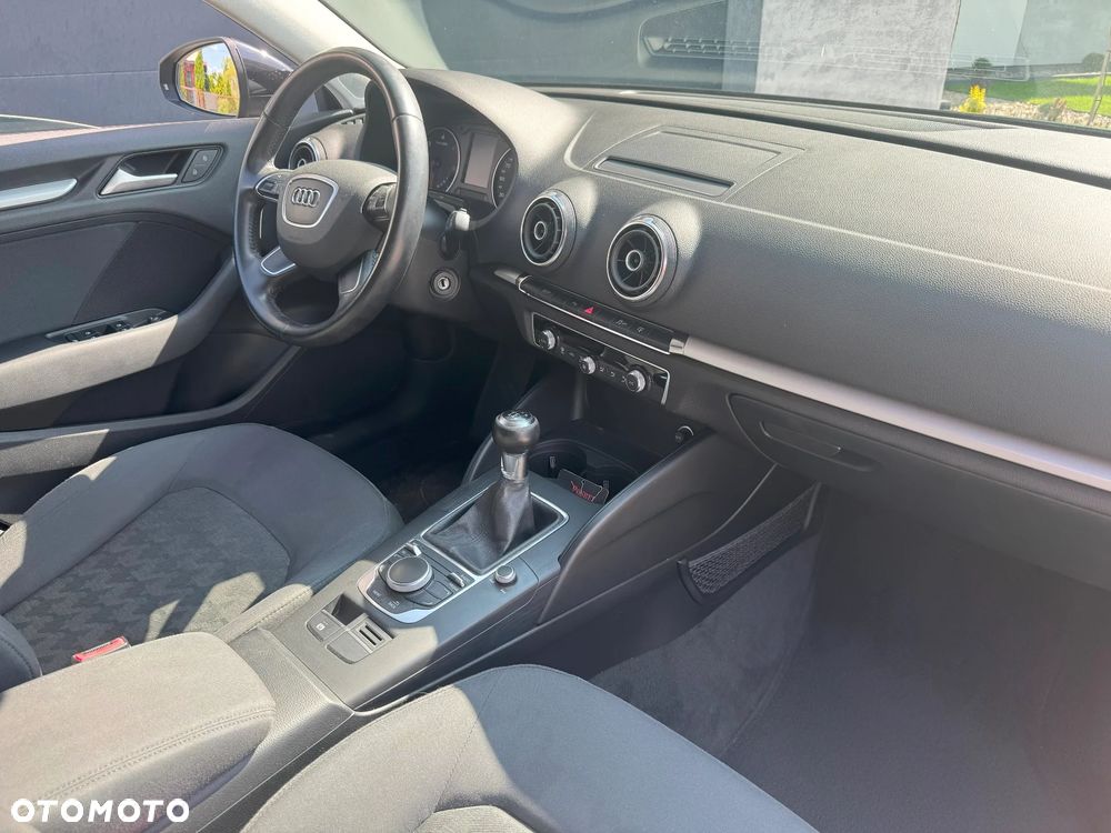 Audi A3 Sportback 1.6 TDI Ambition - 10