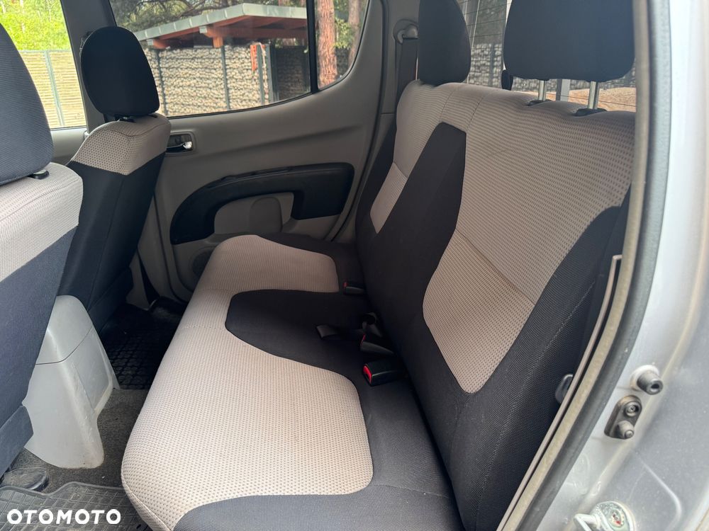 Mitsubishi L200 2.5 DID Intense + - 35