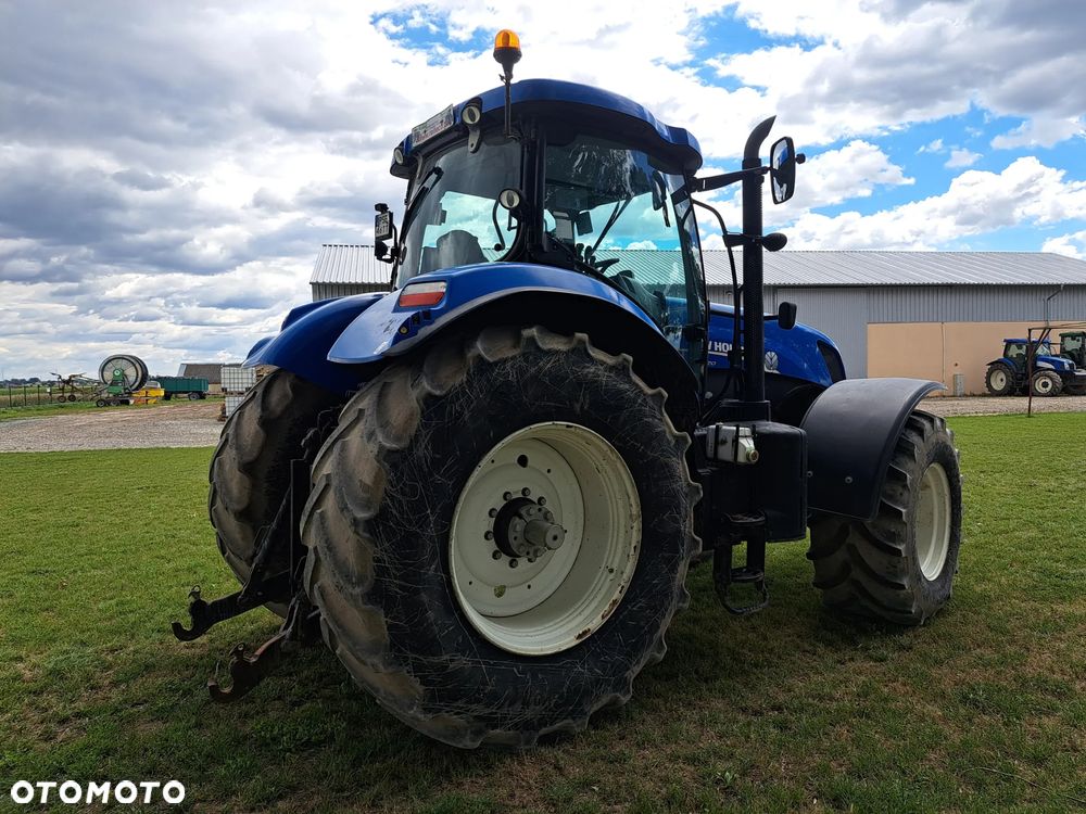 New Holland T7.220 - 6