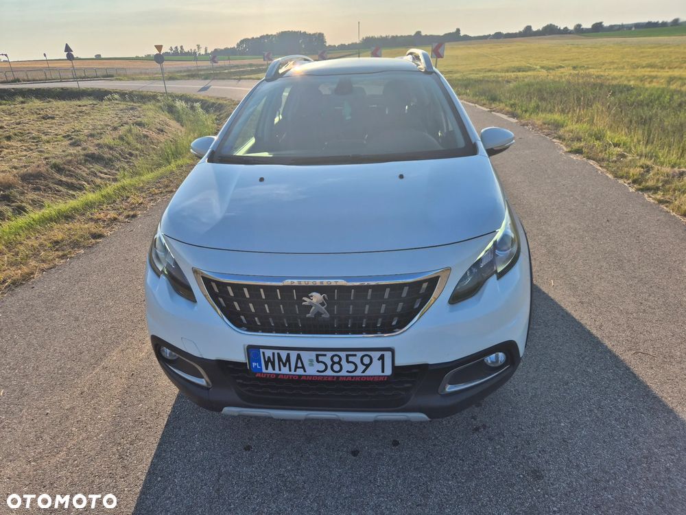 Peugeot 2008 1.2 Pure Tech GPF Allure S&S EAT6 - 1