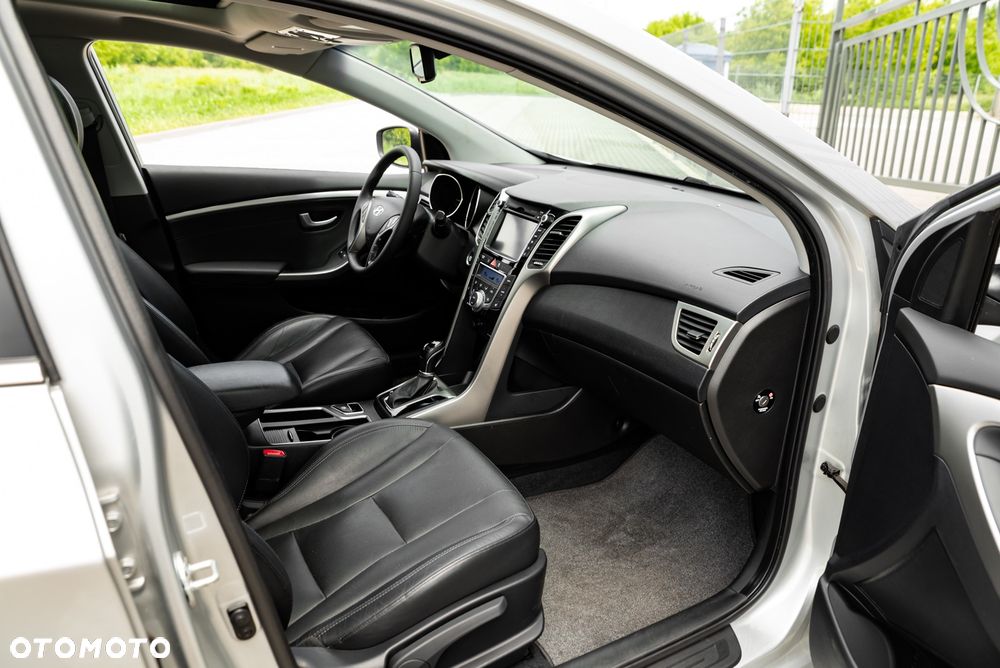 Hyundai i30 blue 1.6 GDI DCT Premium - 22