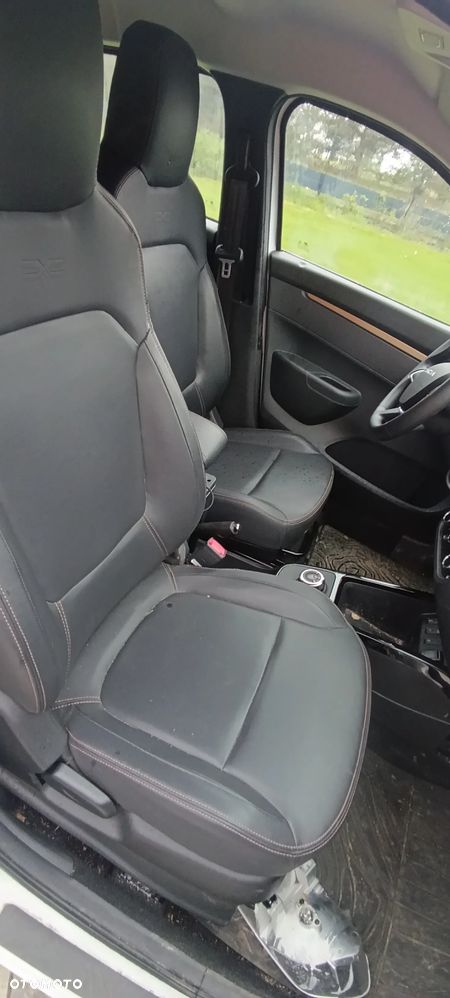 Dacia Spring Electric 45 Essential - 11