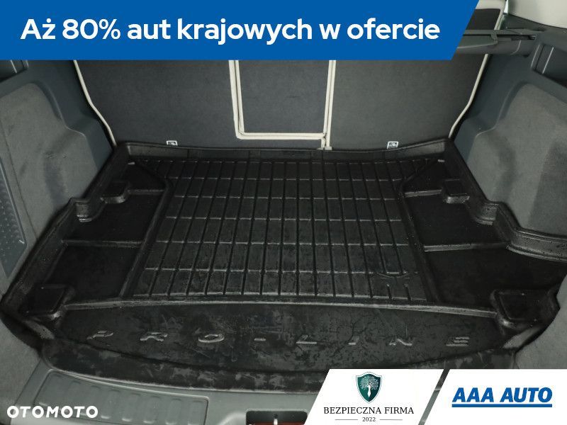 Land Rover Discovery Sport - 10