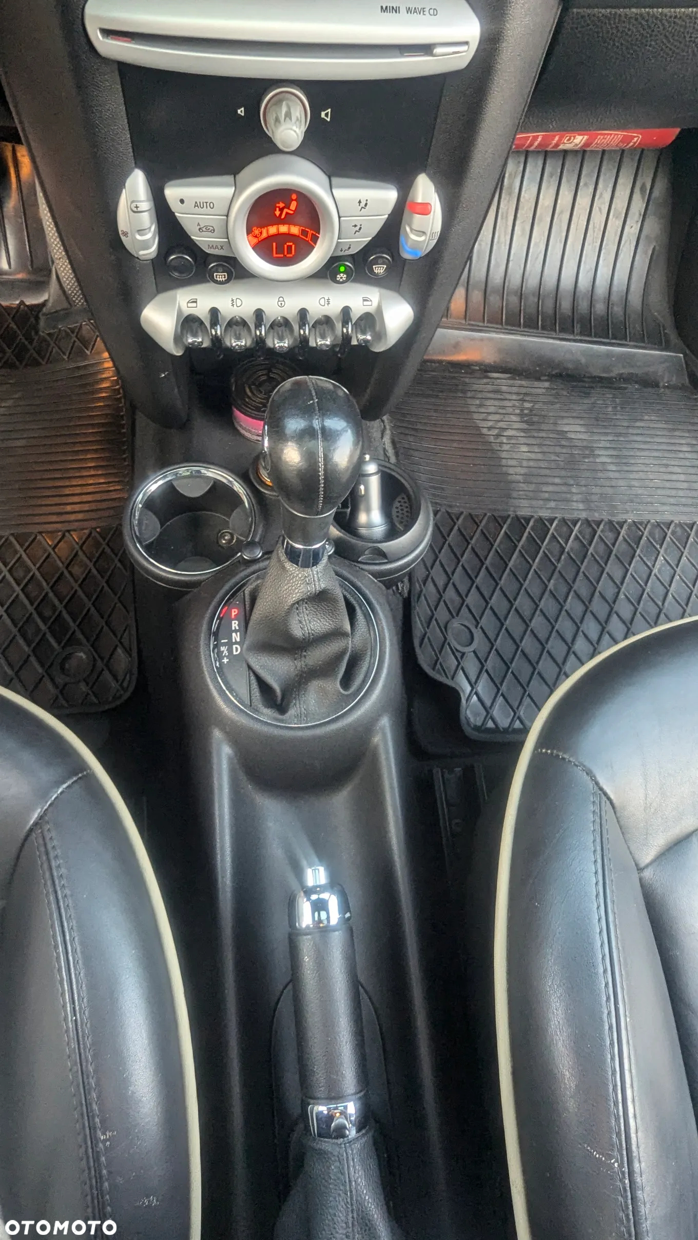 MINI Cooper Standard - 11