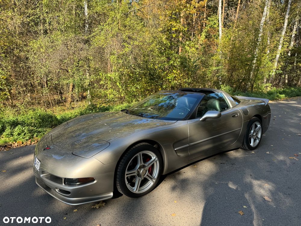 Chevrolet Corvette - 3