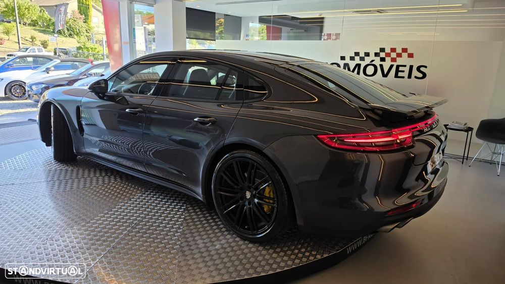 Porsche Panamera 4 S - 24