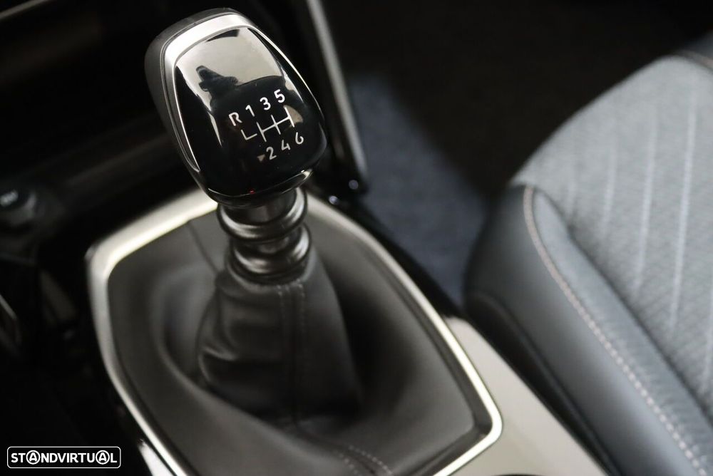 Peugeot 208 1.2 PureTech Allure - 18