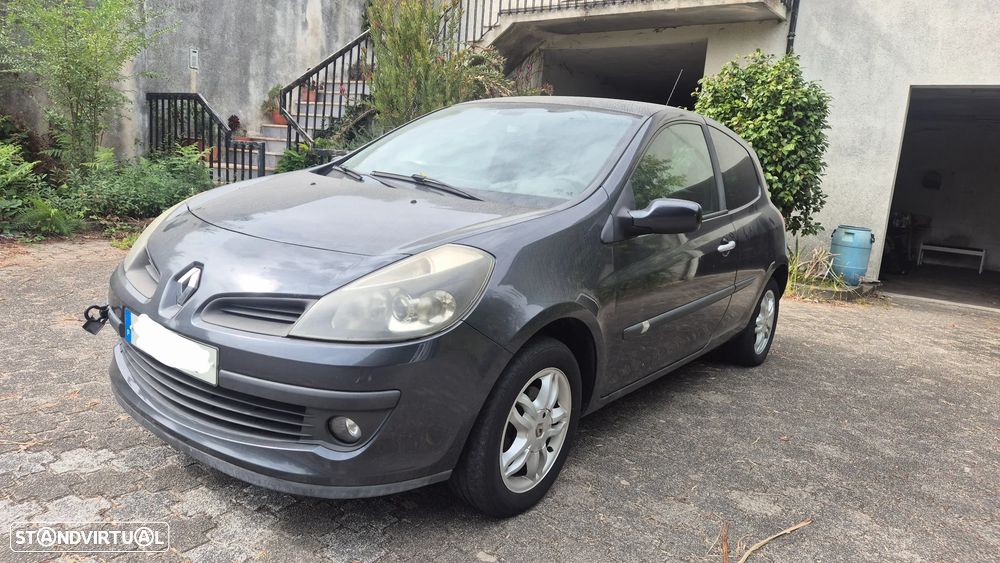 Renault Clio 1.2 16V Dynamique - 1