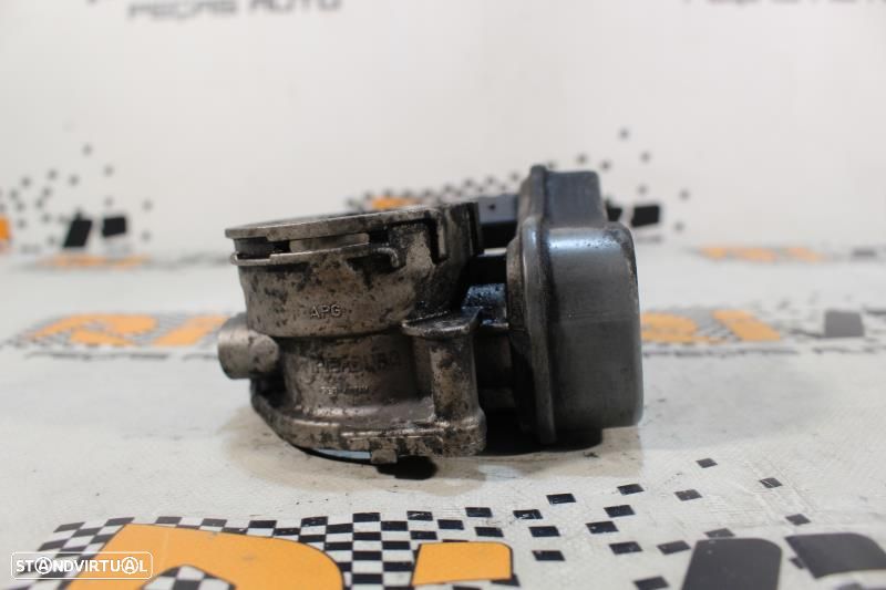 Borboleta De Admissão Volkswagen Passat (3C2)  03G128063b / 03G 128 06 - 3