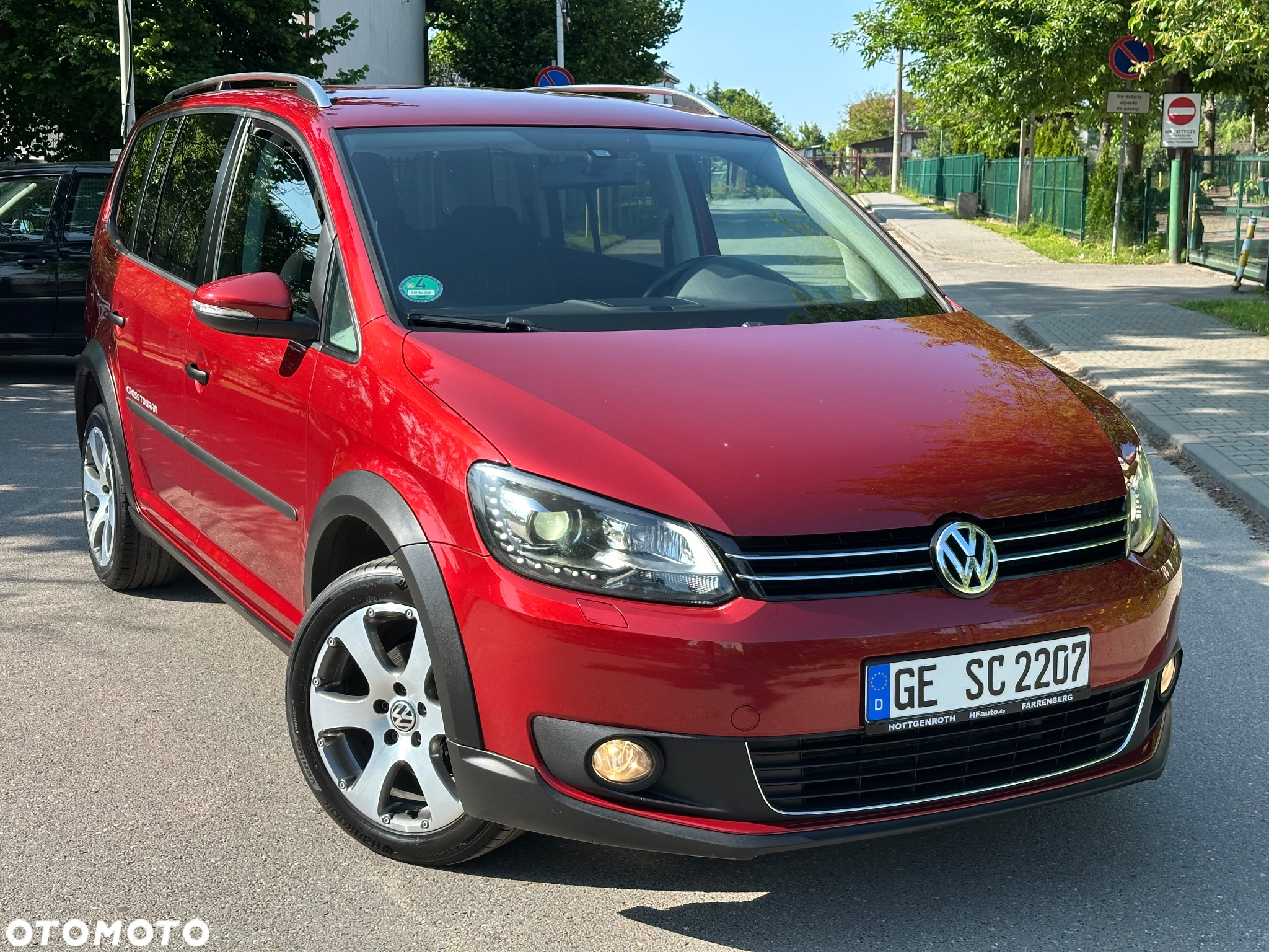 Volkswagen Touran 1.4 TSI Cross - 37