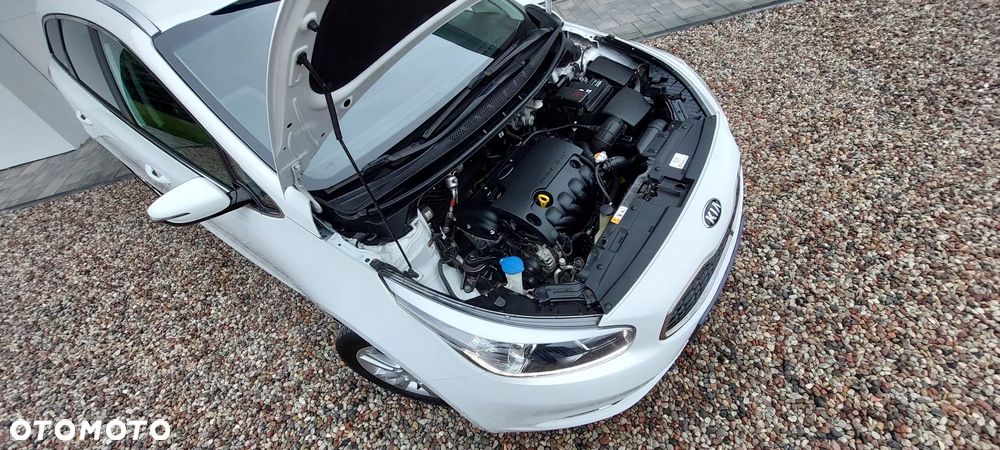 Kia Ceed 1.4 CVVT ISG Spirit - 33